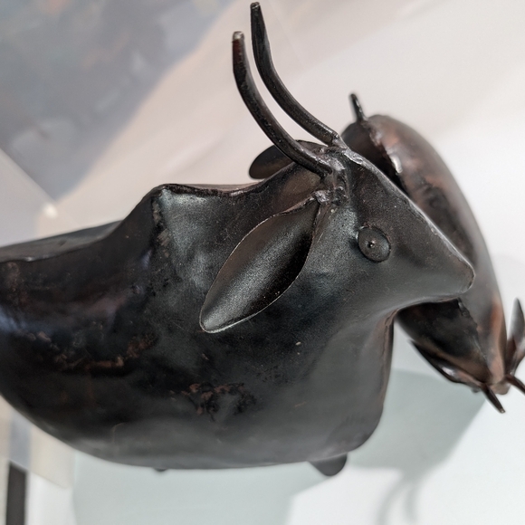 Set 2 rustic welded iron brutalist Brahma cow figures western, African art - Picture 9 of 14